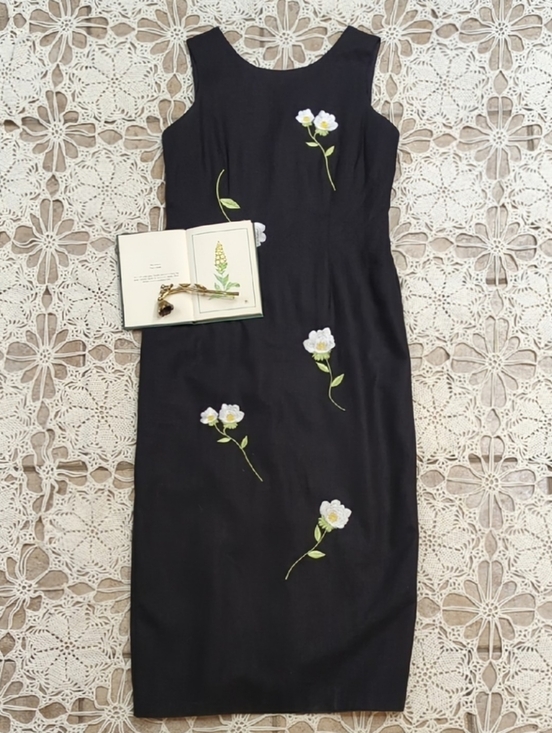 Jessica Dresses & Skirts - Vintage Jessica Embroidered Linen Blend Button Back Maxi Sundress